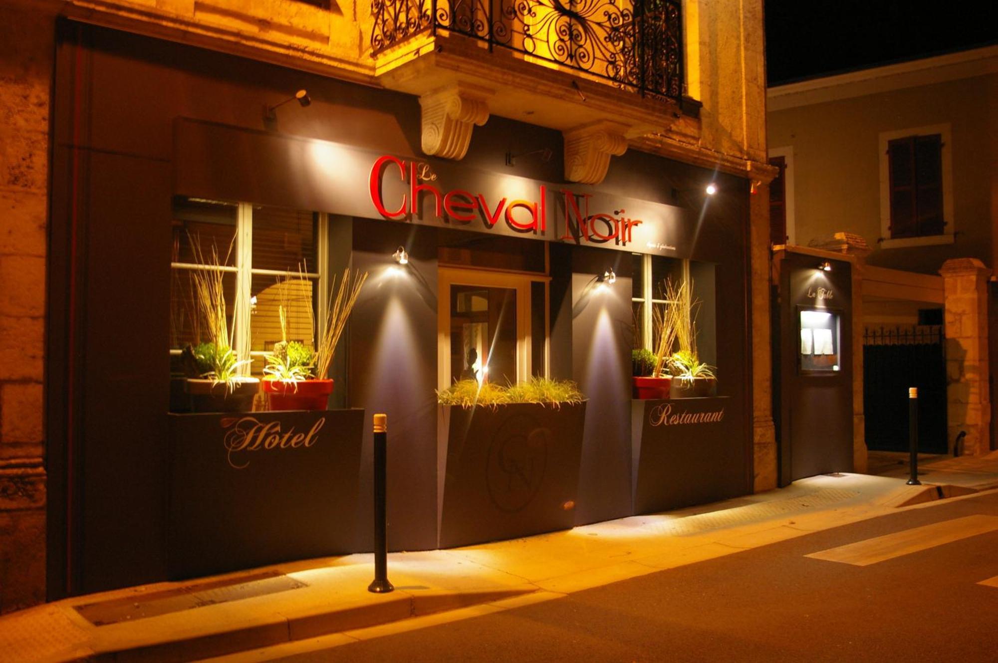 Logis Hotel Le Cheval Noir Argenton Sur Creuse Exterior photo